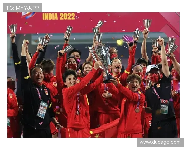 男足与女足齐头并进 共谱足球新时代的辉煌篇章