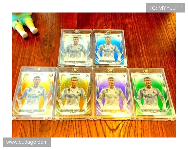 足球金框球星卡使用指南及其收藏价值解析