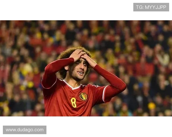 韩国足球戴帽子球星的辉煌时刻与不朽传奇分析